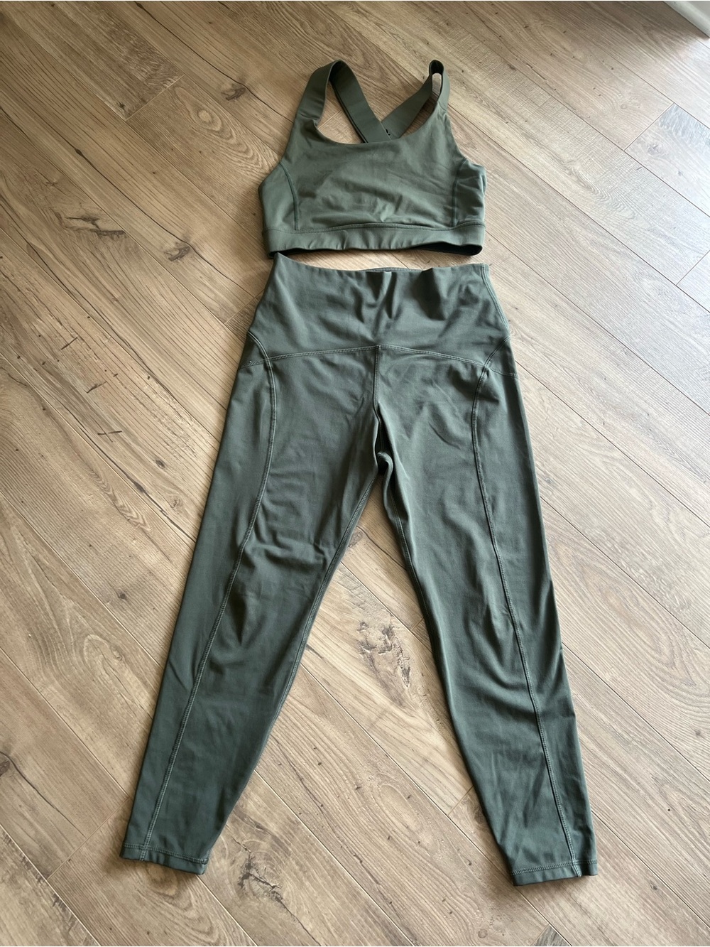 Glyder Workout Set Size Large - Picture 2 of 4